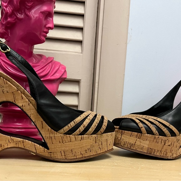 đź’—NWOT BETSEY JOHNSON WEDGESđź’— - Picture 2 of 16